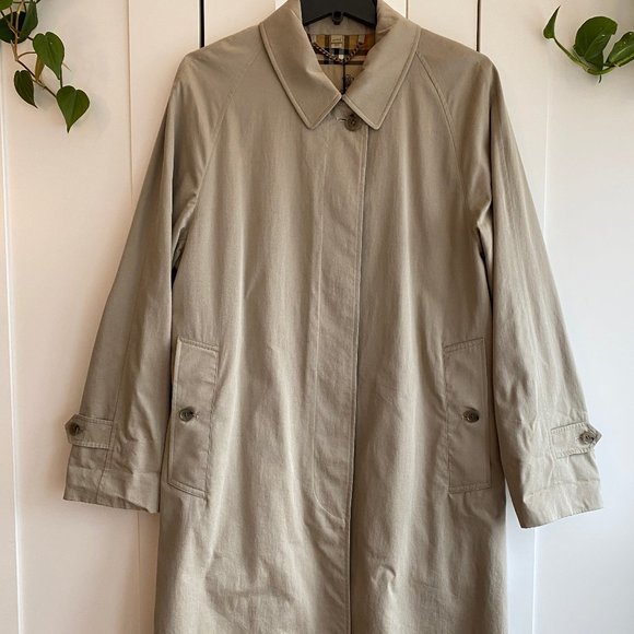 Women's Burberry Camden Car Coat - Picture 3 of 11